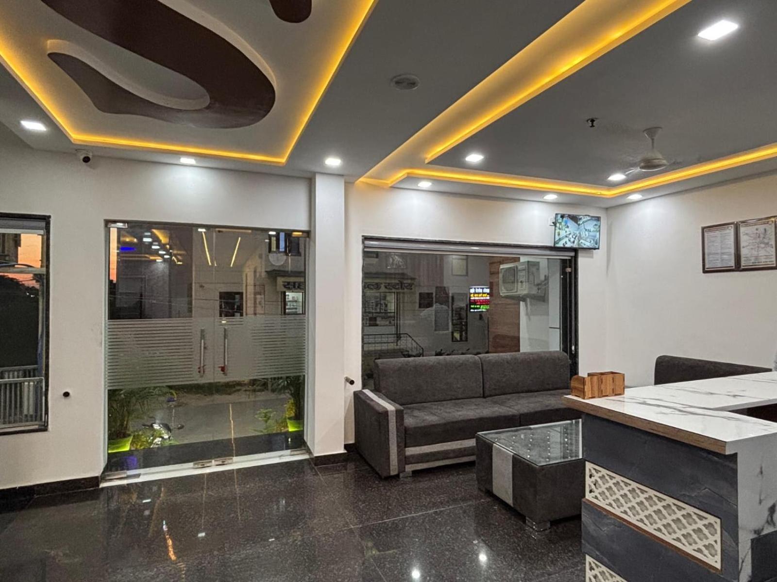 Hotel Ganga Palace - Agra อัครา ภายนอก รูปภาพ