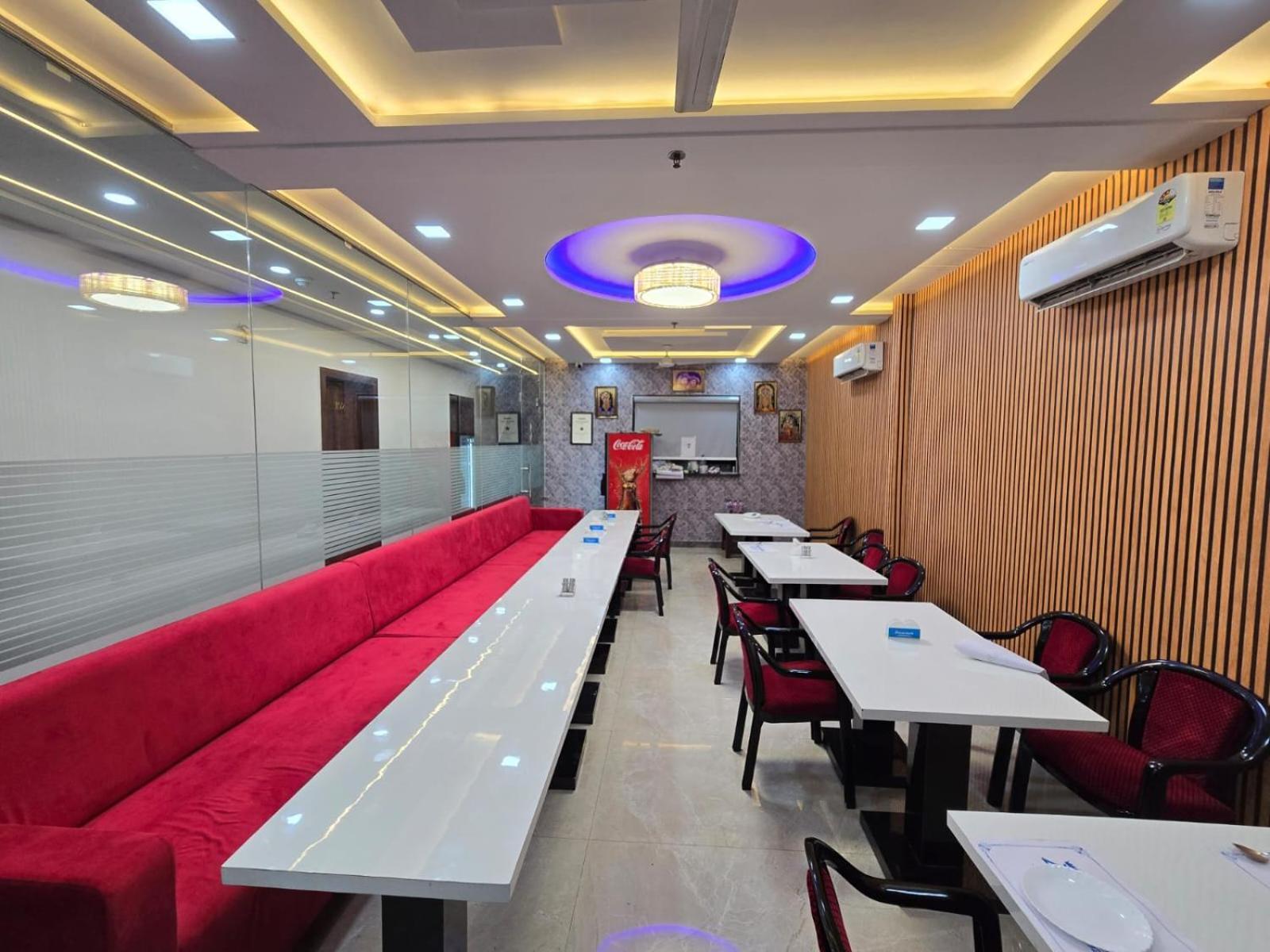 Hotel Ganga Palace - Agra อัครา ภายนอก รูปภาพ