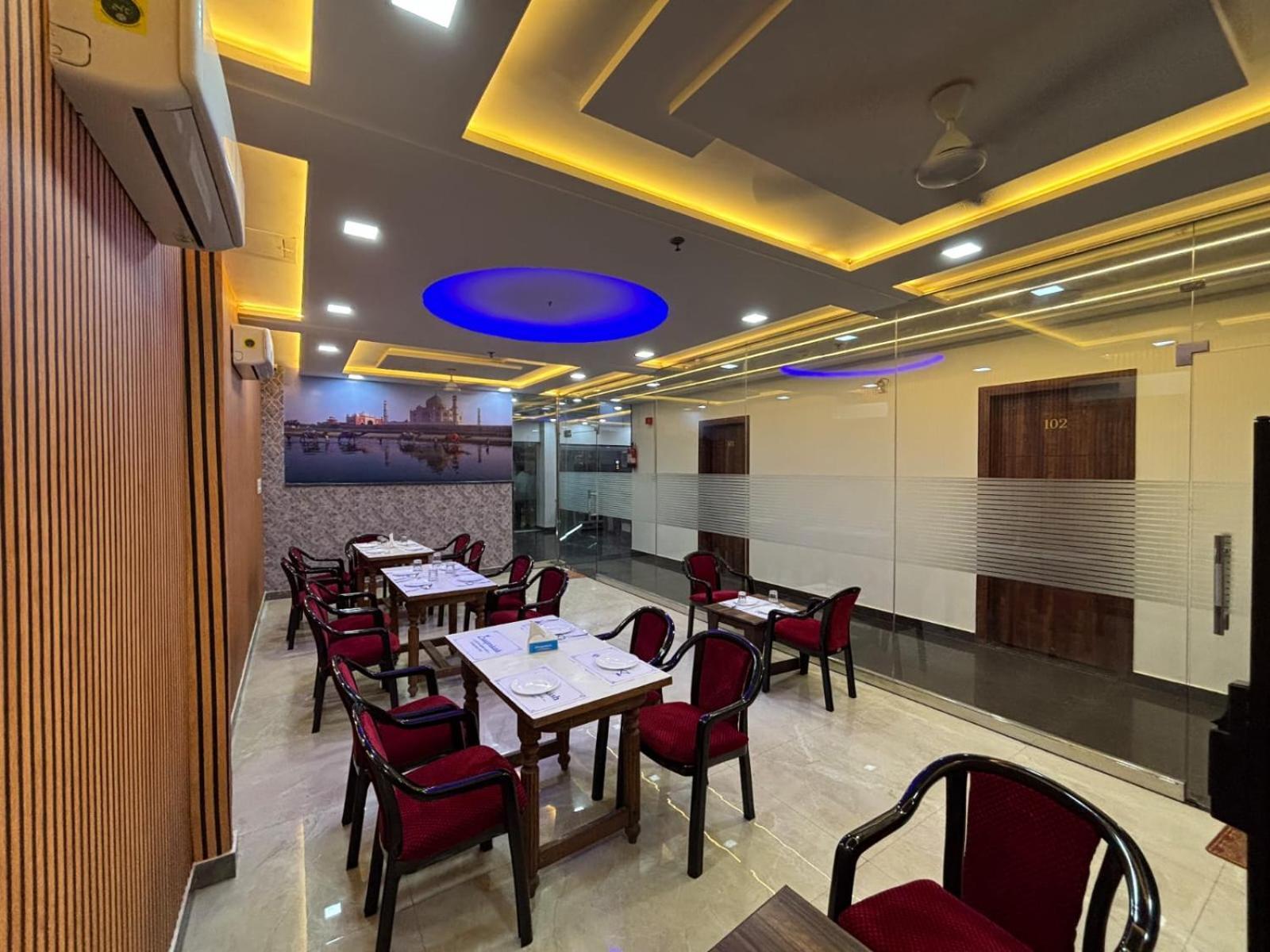 Hotel Ganga Palace - Agra อัครา ภายนอก รูปภาพ
