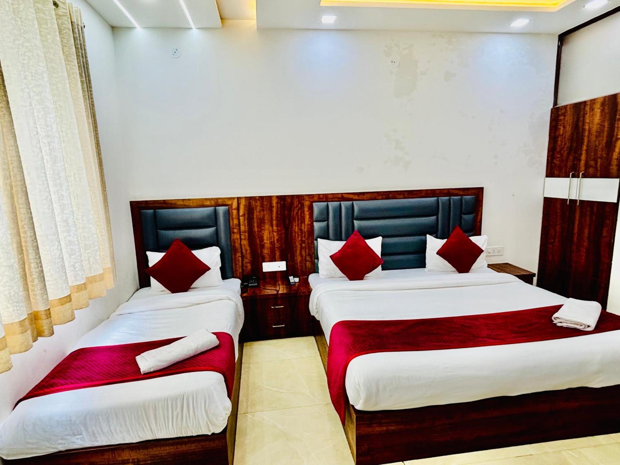 Hotel Ganga Palace - Agra อัครา ภายนอก รูปภาพ