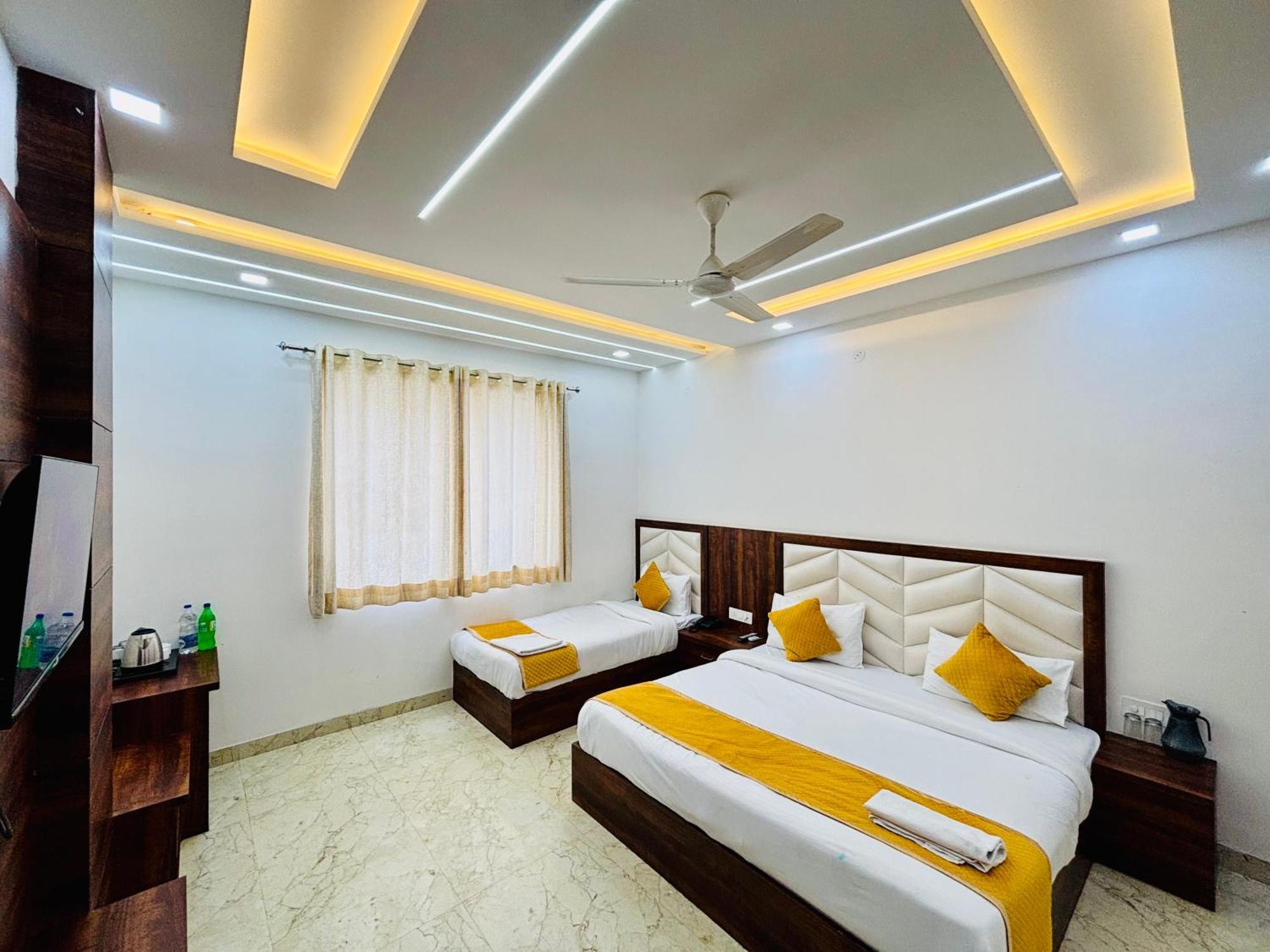 Hotel Ganga Palace - Agra อัครา ภายนอก รูปภาพ