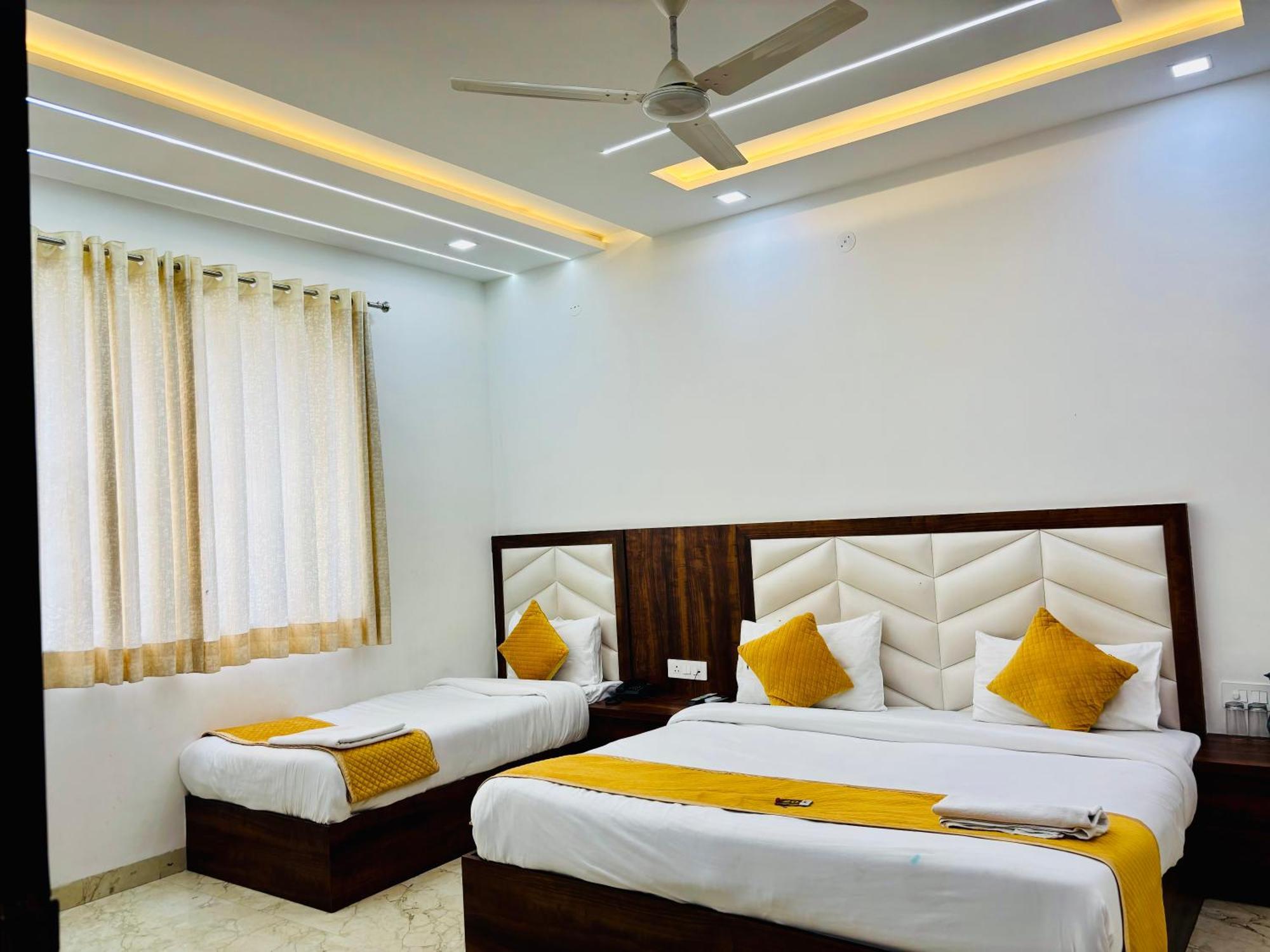 Hotel Ganga Palace - Agra อัครา ภายนอก รูปภาพ
